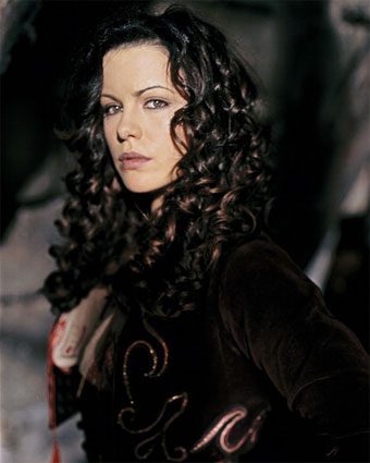 นางเอกภาพยนต์เอกชั่น Milla Jovovice & Kate Blackwincael