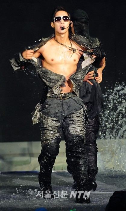 เชิญแฟนคลับมาพาตัวไปที