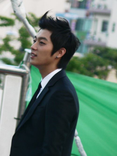 เชิญแฟนคลับมาพาตัวไปที