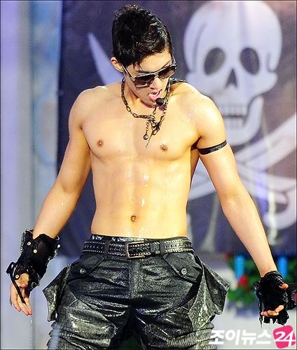 เชิญแฟนคลับมาพาตัวไปที