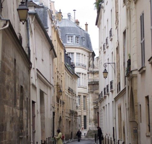 ภาพสวยๆ ของ "กำแพง ก้อนหิน ประตูและดอกไม้"