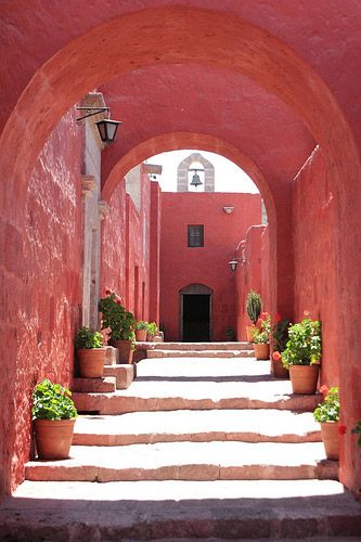 ภาพสวยๆ ของ "กำแพง ก้อนหิน ประตูและดอกไม้"