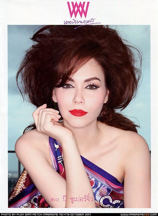 นัท-มีเรีย เบเนเนตตี้ @ พลอยแกมเพชร vol. 20 no.473 October 2011