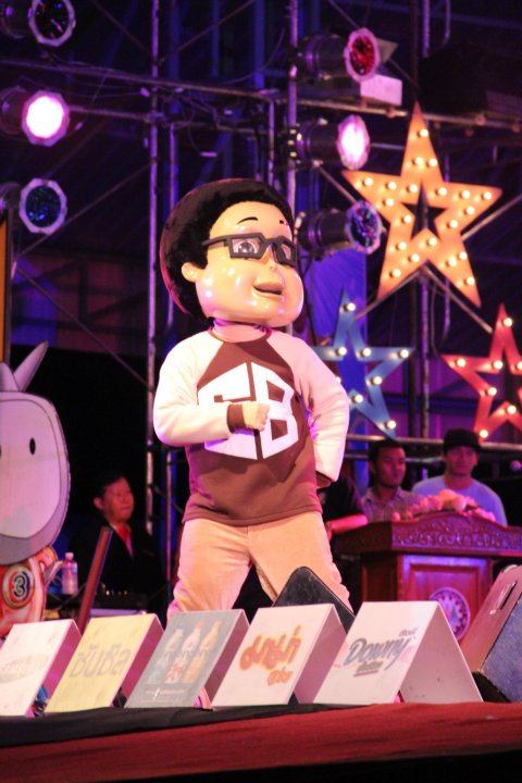 เบิร์ดแลนด์ @ งานทีวี 3 สัญจร รวมน้ำใจช่วยภัยน้ำท่วม จ.ลพบุรี