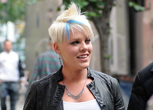 Pink ที่กองถ่ายหนังเรื่อง Thanks For Sharing