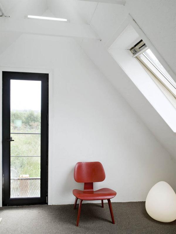 Simple Summer House in Russia