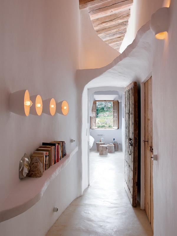 ห้องนอนน่ารักมากNatural Home Design Ideas – Stone "Cave House"