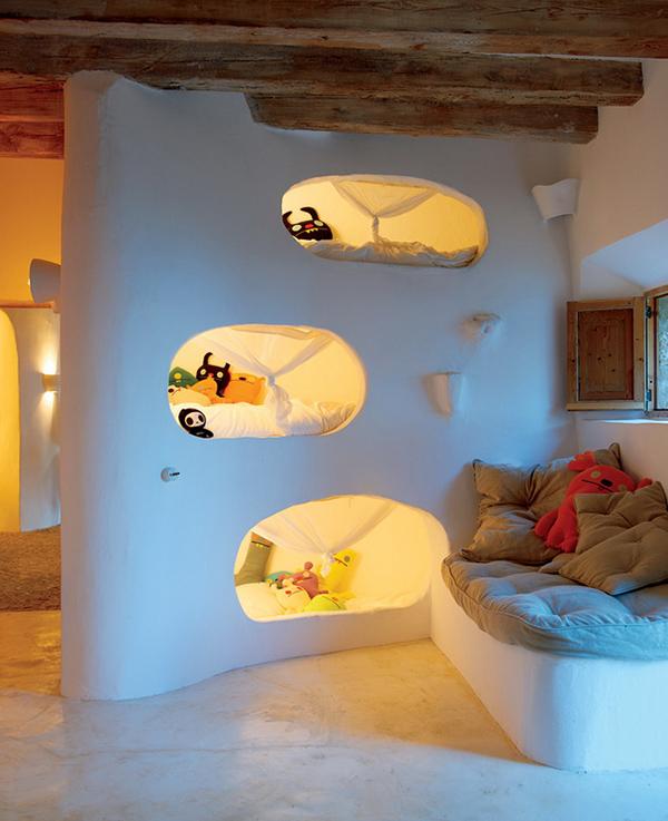 ห้องนอนน่ารักมากNatural Home Design Ideas – Stone "Cave House"