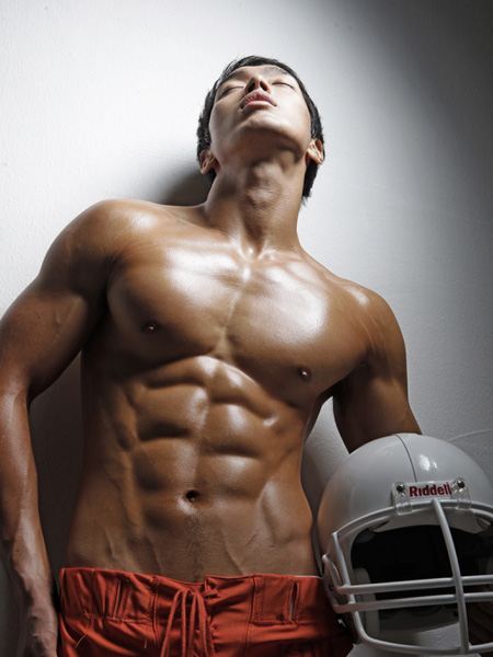 ผู่้ชายเนื้อแน่นน่ากอด