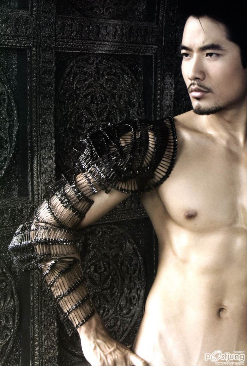 ใครแพ้ ความหล่อล่ำขาวๆห้าเข้านะ