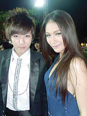 โทโมะ-พลอย