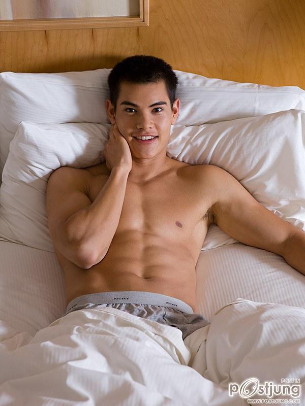 หนุ่มเนื้อแน่นอบอุนๆ