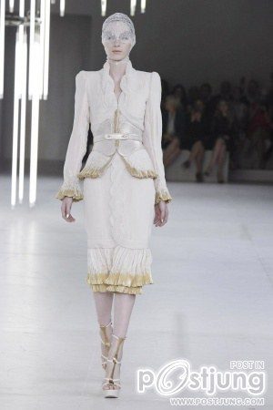 Alexander McQueen spring & summer 2012 in Paris fashion Week