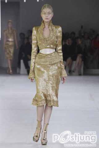 Alexander McQueen spring & summer 2012 in Paris fashion Week