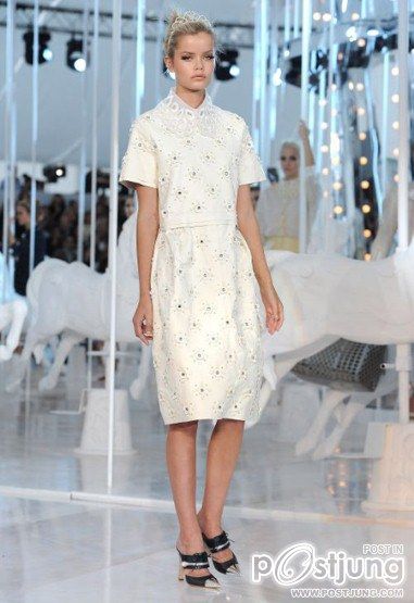 Paris Fashion Week: Louis Vuitton spring/summer 2012