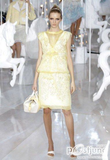Paris Fashion Week: Louis Vuitton spring/summer 2012