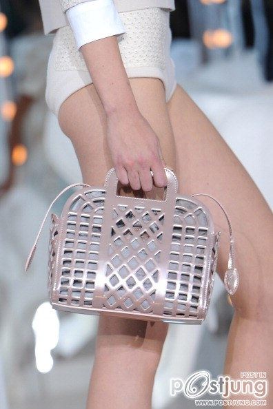 Paris Fashion Week: Louis Vuitton spring/summer 2012