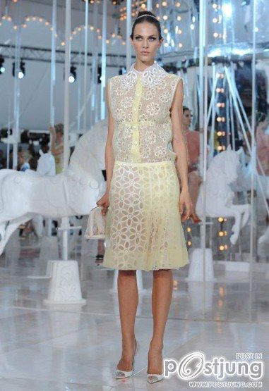 Paris Fashion Week: Louis Vuitton spring/summer 2012
