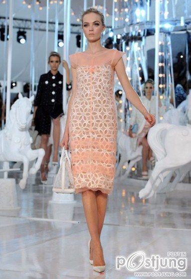 Paris Fashion Week: Louis Vuitton spring/summer 2012