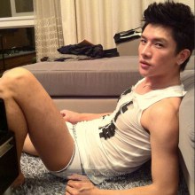 คริๆ อาหารอร่อยๆ หน้าปากซอย  By Chay-ake