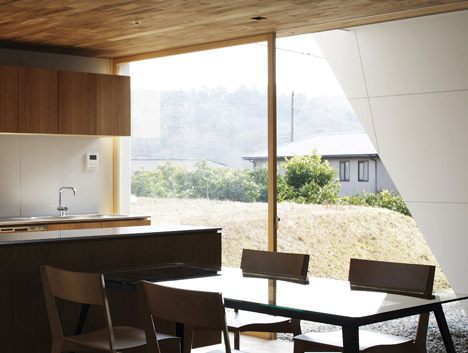 เป็นบ้านที่ไม่น่าอาบน้ำตอนกลางวัน Canopy House Designs: Home of Wakayama