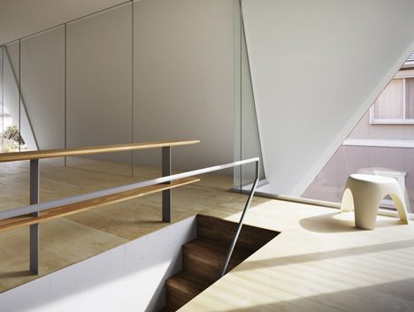 เป็นบ้านที่ไม่น่าอาบน้ำตอนกลางวัน Canopy House Designs: Home of Wakayama