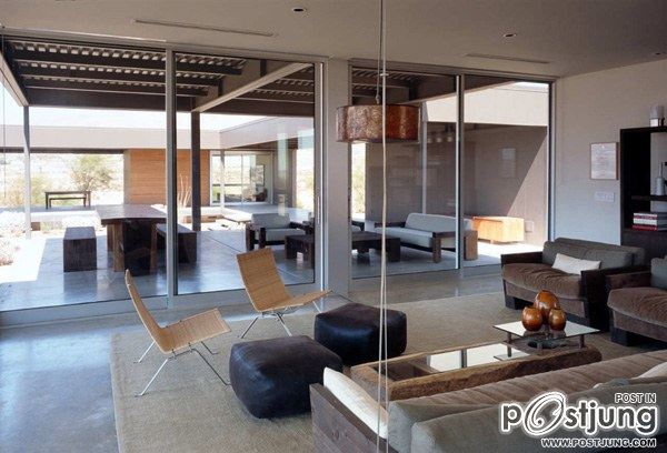 Modular Desert House in California