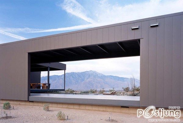 Modular Desert House in California