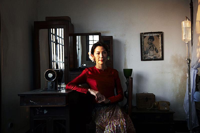 มิเชล โหย่ว Vs เเองเจลลิน่า โจลี่ 2นางพญาฮอลลี่วู๊ด 2 ฝั่งทวีป