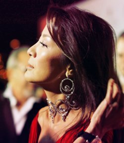 มิเชล โหย่ว Vs เเองเจลลิน่า โจลี่ 2นางพญาฮอลลี่วู๊ด 2 ฝั่งทวีป