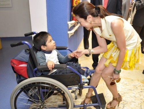 มิเชล โหย่ว Vs เเองเจลลิน่า โจลี่ 2นางพญาฮอลลี่วู๊ด 2 ฝั่งทวีป