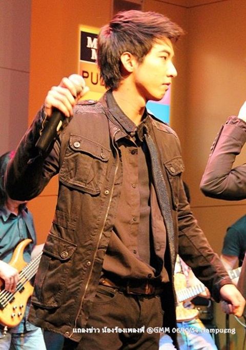 โตโน่ & เจ เจตริน @ งานแถลงข่าวคอนเสิร์ต เรวัต พุทธินันทน์ น้องร้องเพลงพี่ 15 ปี ที่คิดถึง