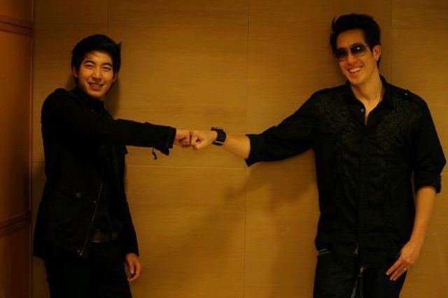 โตโน่ & เจ เจตริน @ งานแถลงข่าวคอนเสิร์ต เรวัต พุทธินันทน์ น้องร้องเพลงพี่ 15 ปี ที่คิดถึง