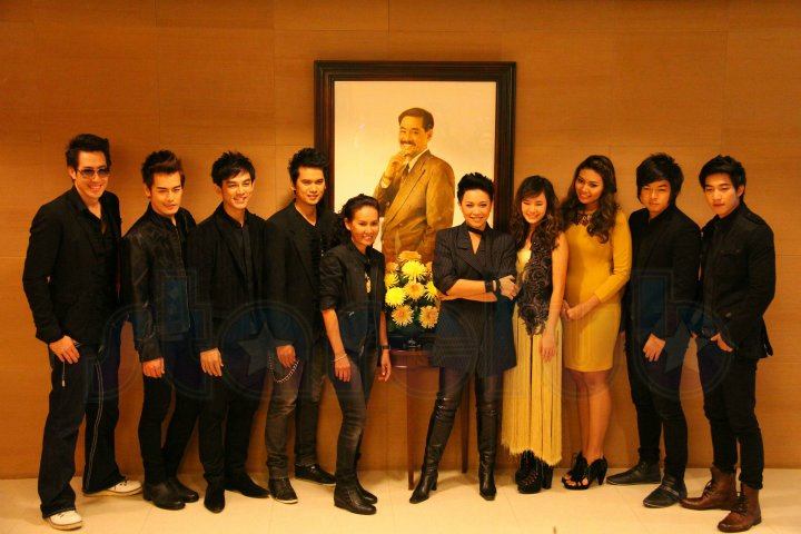 โตโน่ & เจ เจตริน @ งานแถลงข่าวคอนเสิร์ต เรวัต พุทธินันทน์ น้องร้องเพลงพี่ 15 ปี ที่คิดถึง