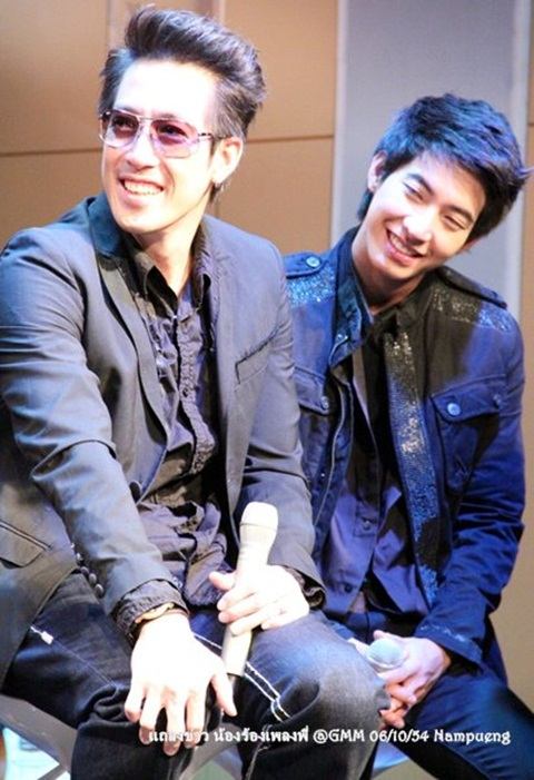โตโน่ & เจ เจตริน @ งานแถลงข่าวคอนเสิร์ต เรวัต พุทธินันทน์ น้องร้องเพลงพี่ 15 ปี ที่คิดถึง