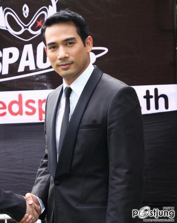 พี่ตุ้ยเคยเป็นชายในฝันของใครต่อใคร