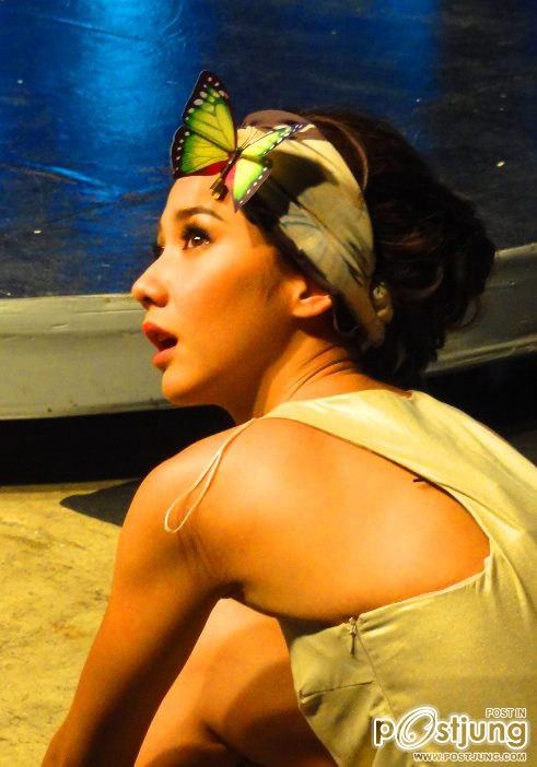 สวยงามไปกับ"อั้ม พัชราภา"ในเเฟชั่น"ผีเสื้อเกาะ"!!!