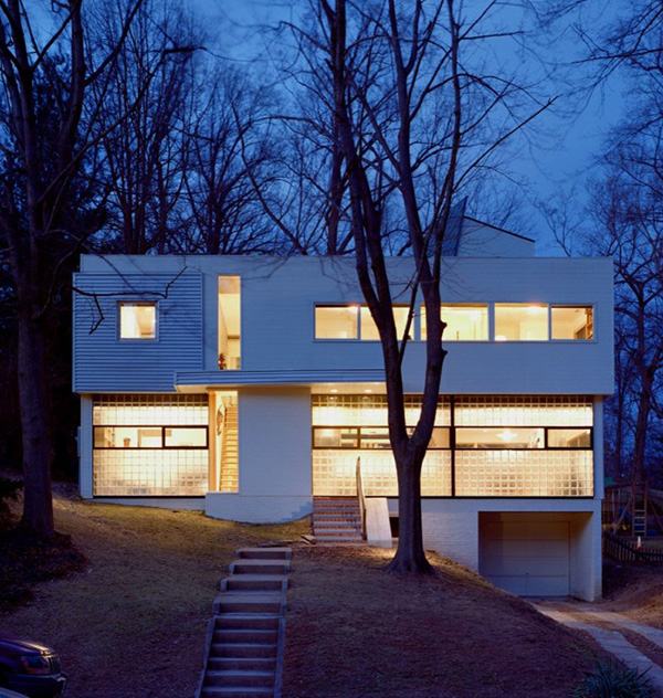 Contemporary Dwelling House Built on Logic