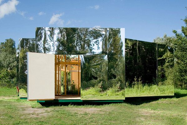 น่าสนใจ Outdoor Pavilion Design with Mirrors