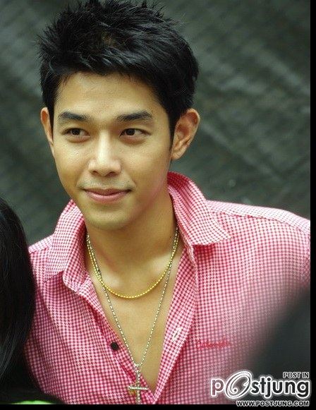 อาร์ต สุภาพบรุษสะลึมสะลือ