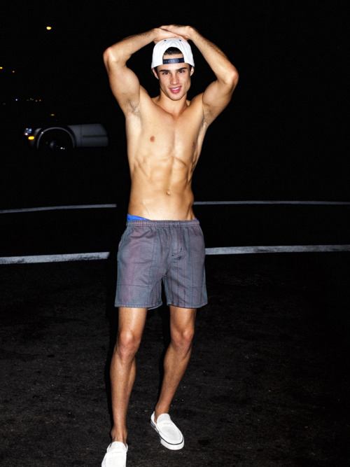 เลือกสักคน