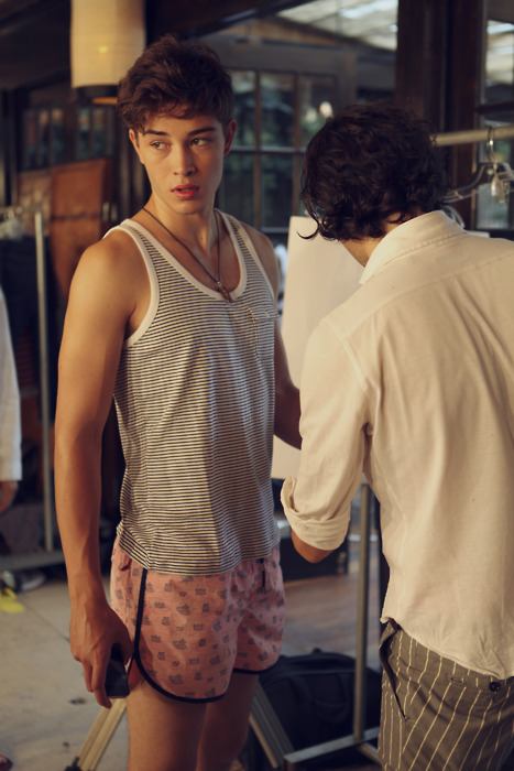 เลือกสักคน