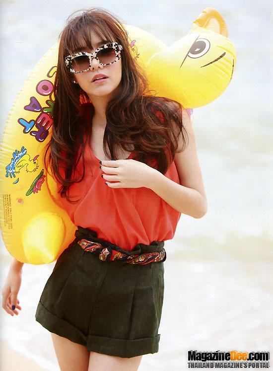 เต้ย-จรินทร์พร @ IN vol. 7 no. 158 October 2011