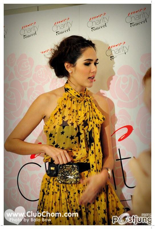 ชมพูู่่ อารยา Most Influential women of the year 2011