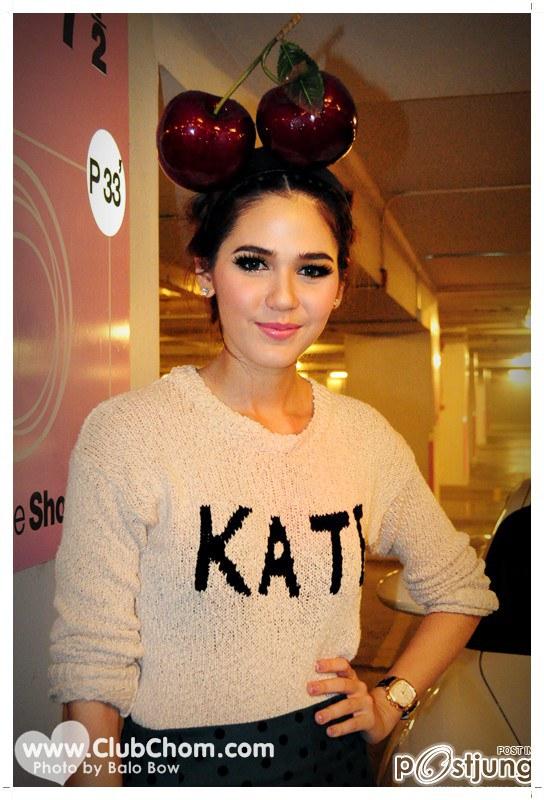 ชมพูู่่ อารยา Most Influential women of the year 2011