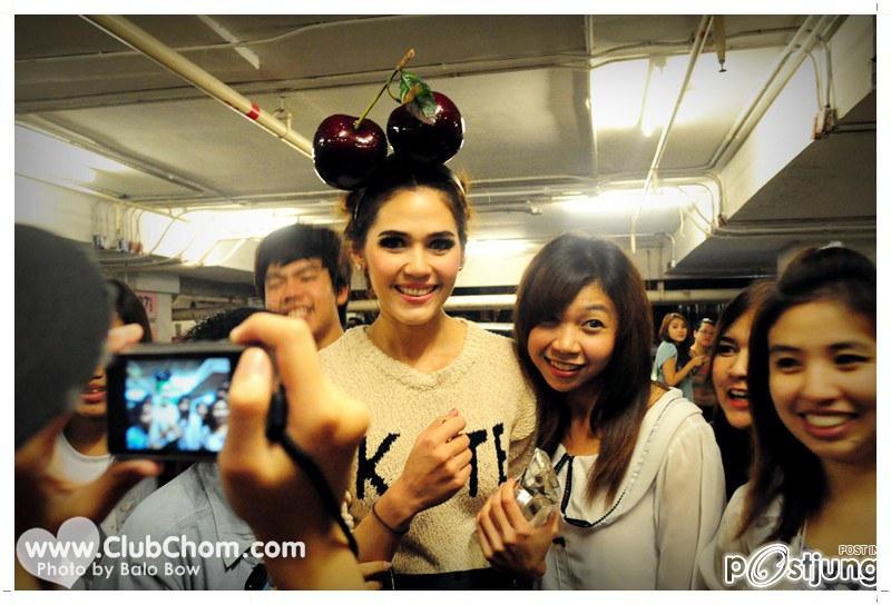 ชมพูู่่ อารยา Most Influential women of the year 2011