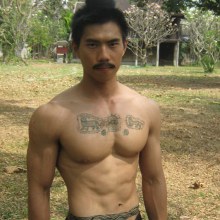 PIX : หนุ่มหล่อ หน้าไทย หุ่นล่ำ