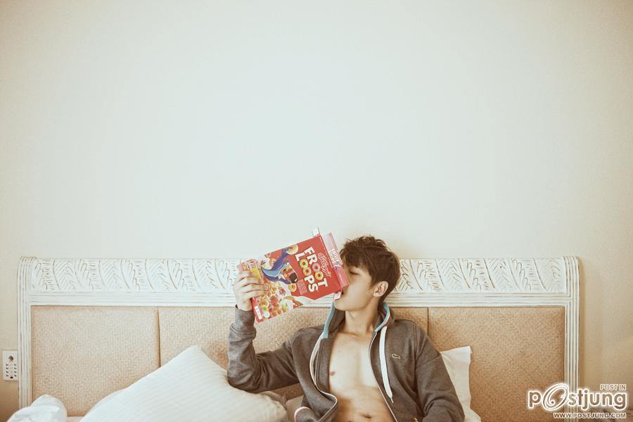 Song Joong Ki @ VOGUE GIRL Korea Magazine August 2011