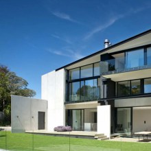 Precast Concrete Walls House in New Zealand