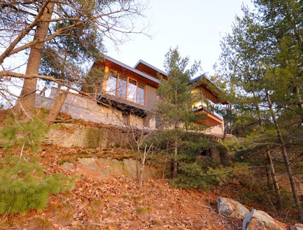 Ontario Eco House Operates Off the Grid